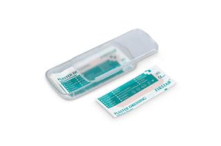 Plaster box with 5 PE plasters (56 × 18 mm) White