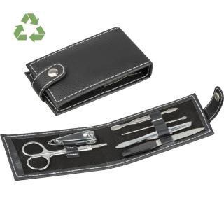 7-piece manicure set in a case 