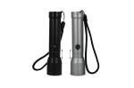 Wiederaufladbare Taschenlampe aus recyceltem Aluminium IPX4 Schwarz