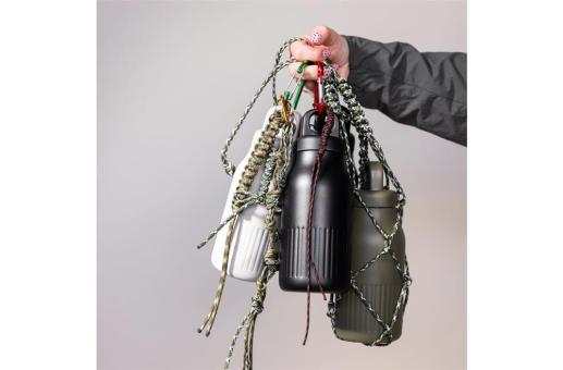 InSideOut Sagaform Truls Stahlisolierflasche mit praktischem Klickverschluss (recycelt) 500 ml Beige