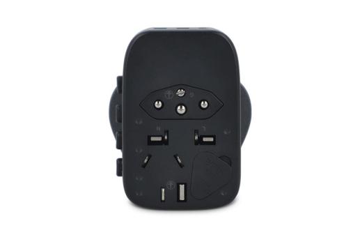 Enjoy Technology PowerPro Reiseadapter aus recyceltem Kunststoff Schwarz