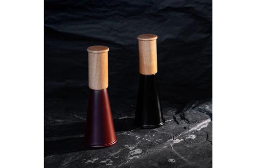 Sagaform Gurken Salt or Pepper Grinder Medium, 20,5cm Dark red