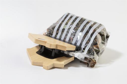 CasaClip fridge magnet and clip Nature