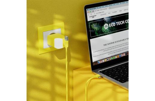 Xoopar Ice-G 65W GaN Power adaptor Yellow