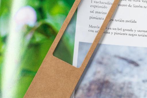 Niffy magnifier bookmark Nature