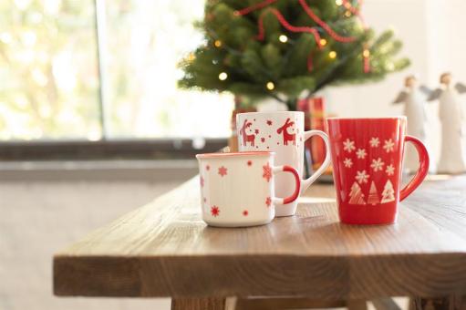 Perala porcelain Christmas mug Red/white